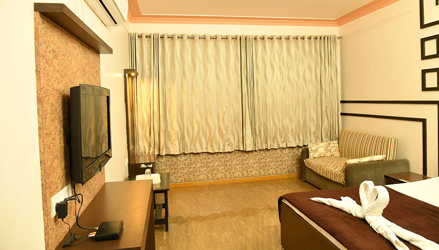 Best Mountain View Room in Panchgani